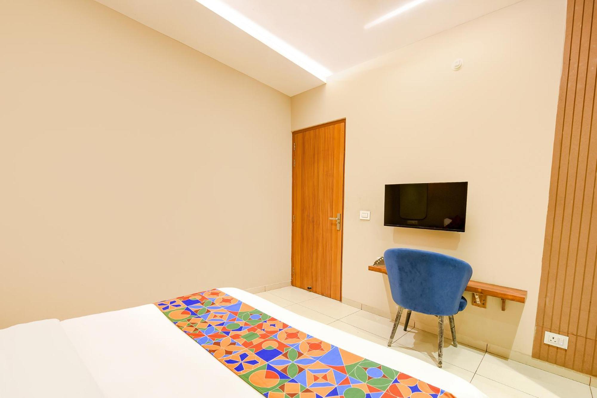 Fabhotel Dc Premium Zirakpur ภายนอก รูปภาพ