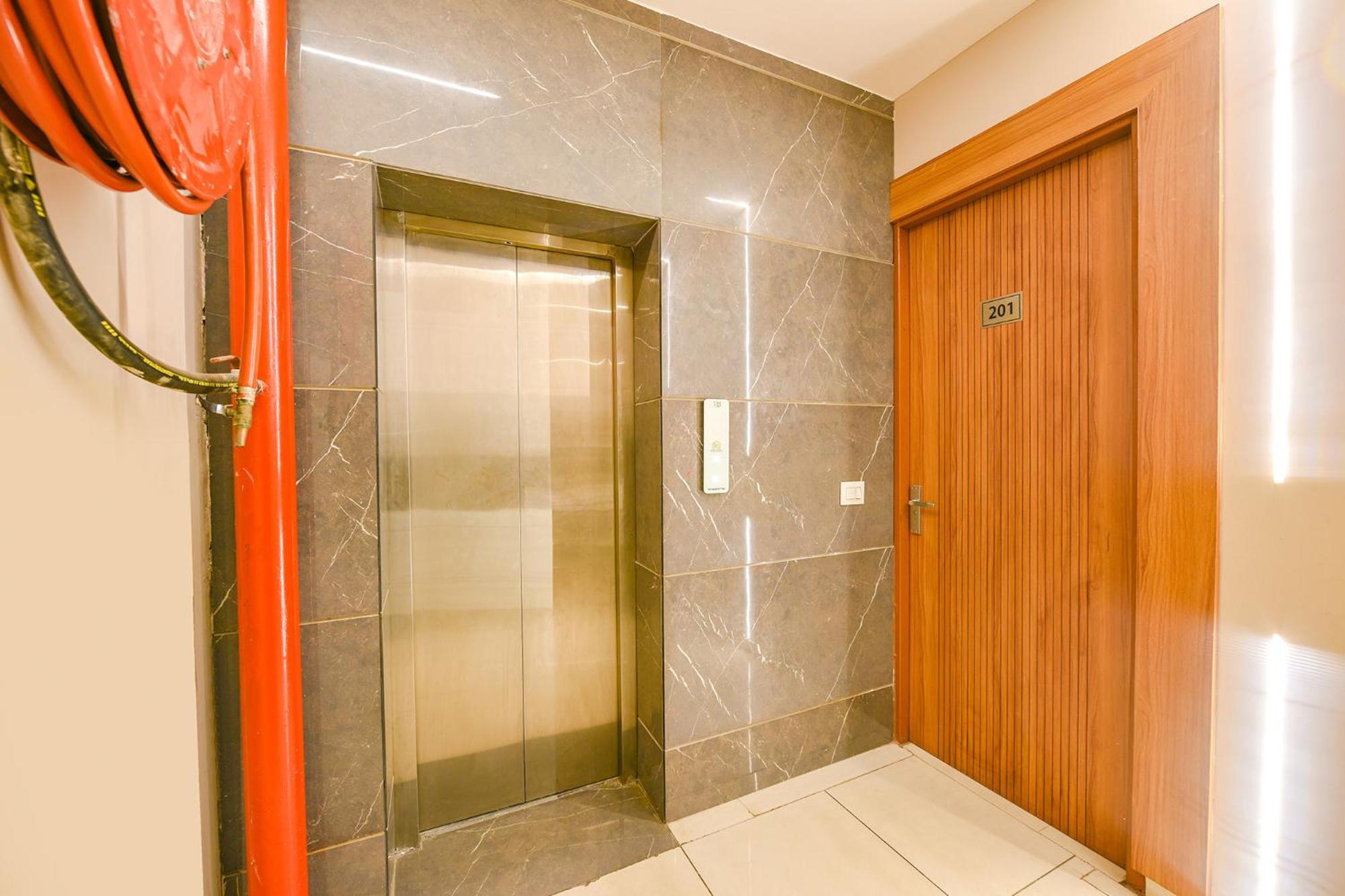 Fabhotel Dc Premium Zirakpur ภายนอก รูปภาพ