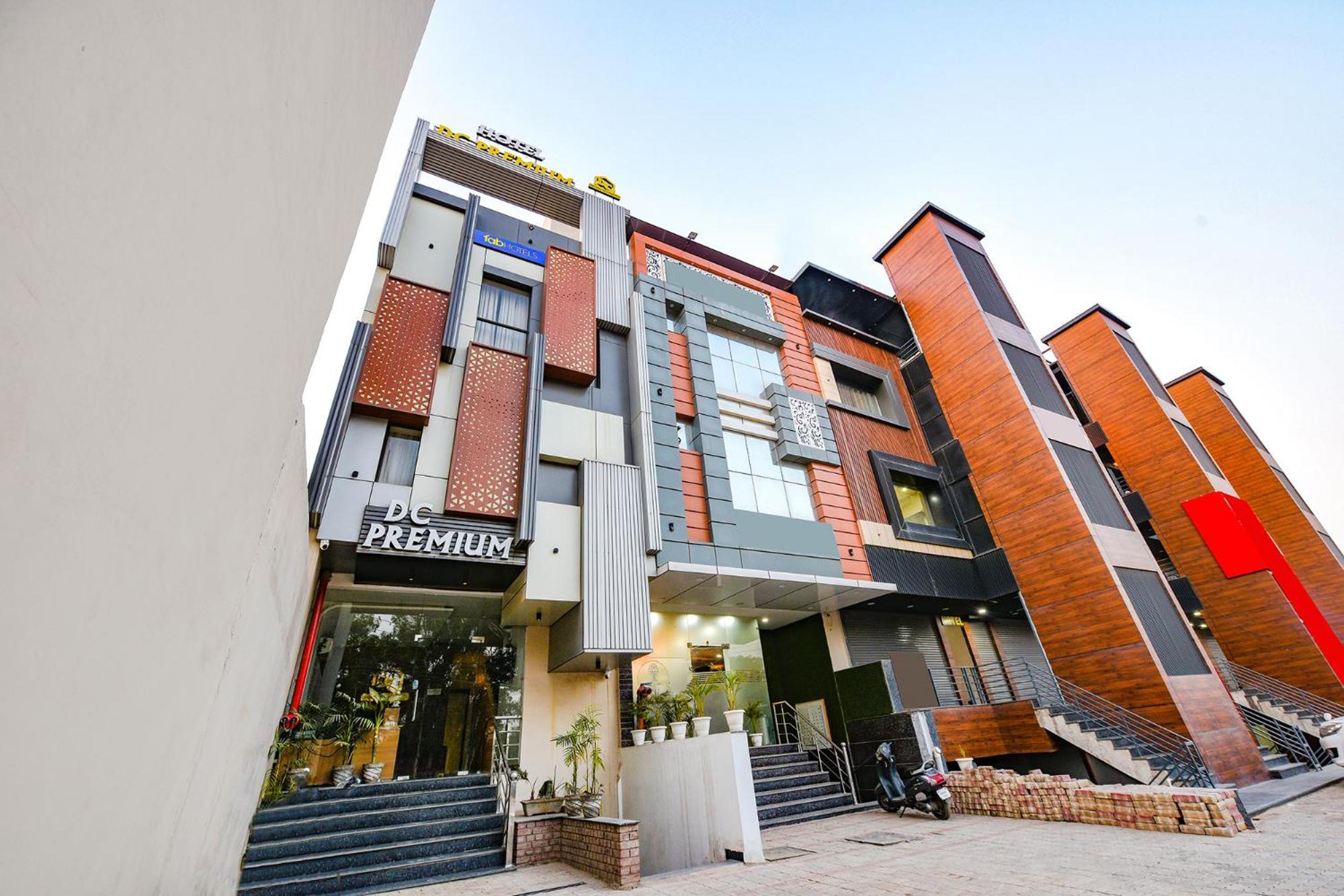 Fabhotel Dc Premium Zirakpur ภายนอก รูปภาพ